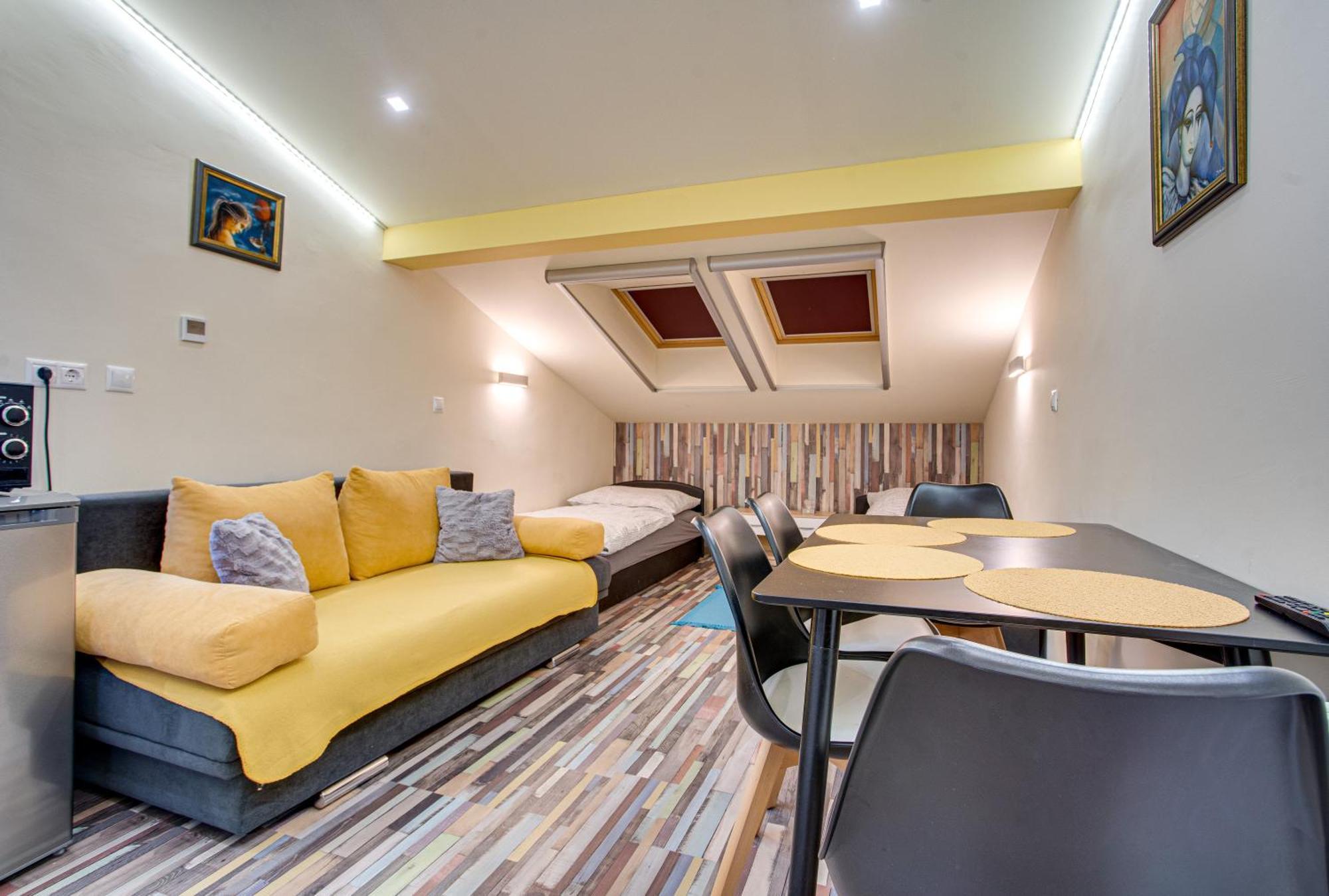 Magdi Vendeghaz A-B Apartment Celldömölk Екстериор снимка
