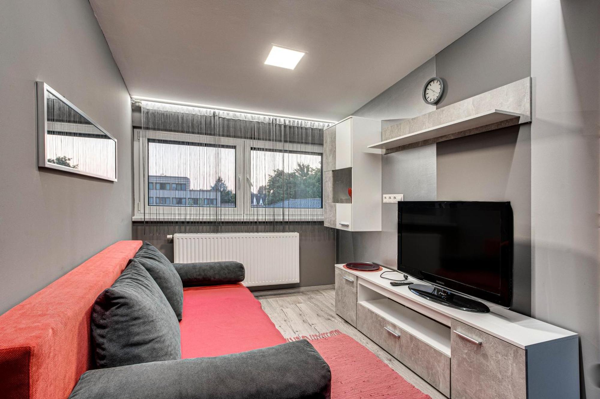 Magdi Vendeghaz A-B Apartment Celldömölk Екстериор снимка