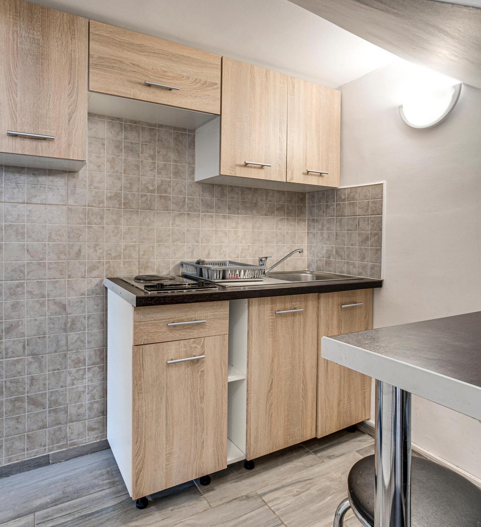 Magdi Vendeghaz A-B Apartment Celldömölk Екстериор снимка