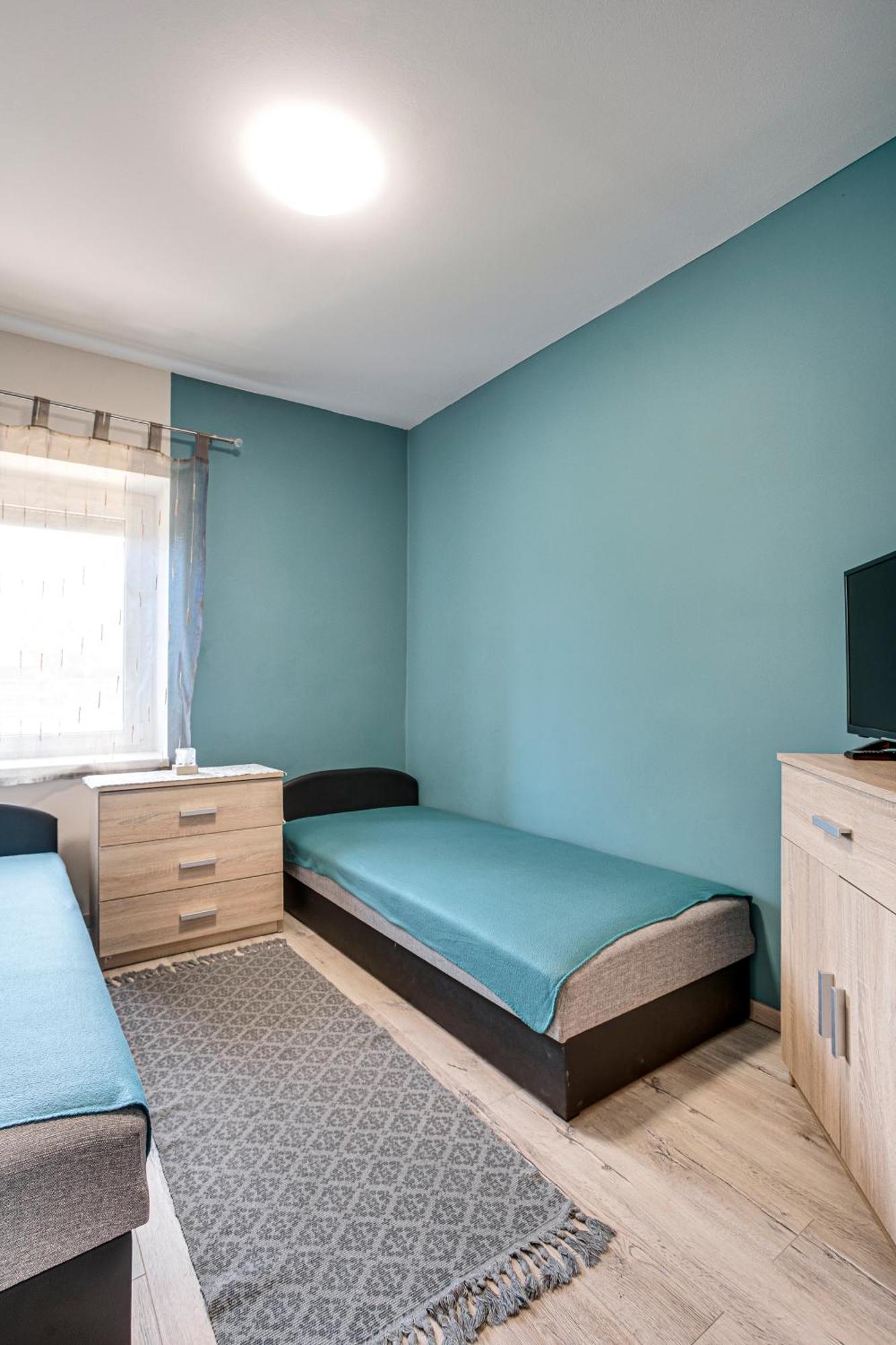 Magdi Vendeghaz A-B Apartment Celldömölk Екстериор снимка